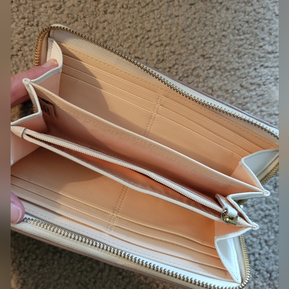 Coach Wallet - Picture 3 of 3